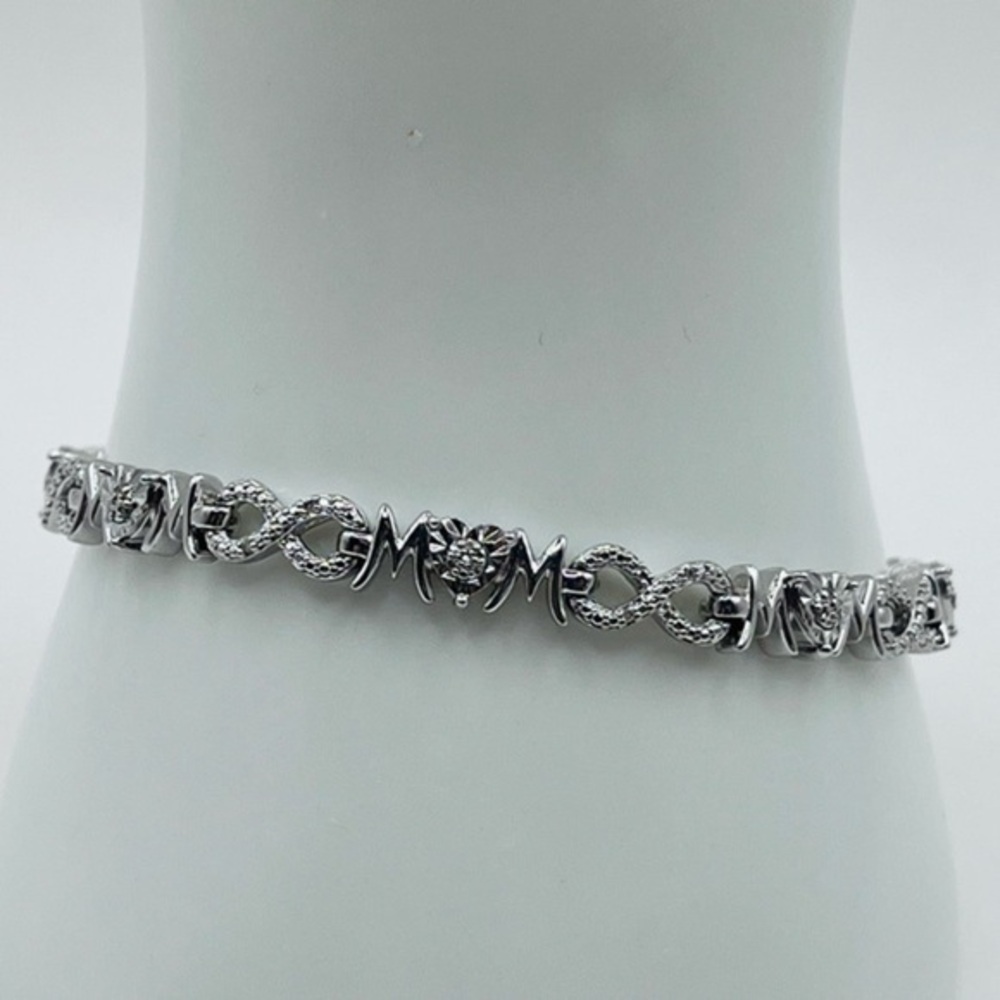 Beautiful MOM Diamond Accented Bracelet